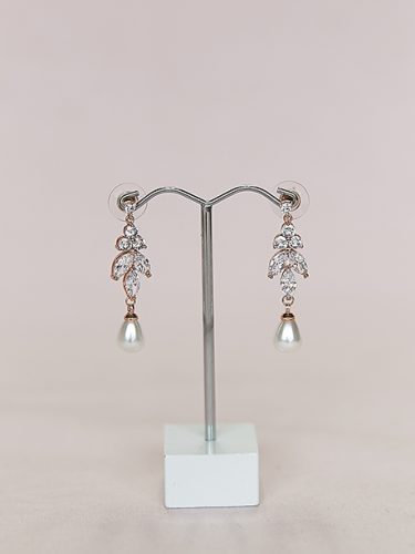 pretty wedding earrings