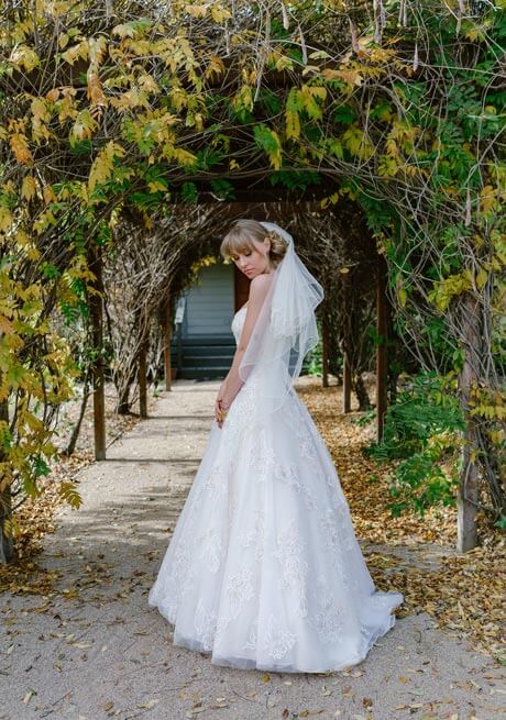 wedding veils for Leah S Designs