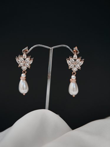 Rose gold pearl earrings