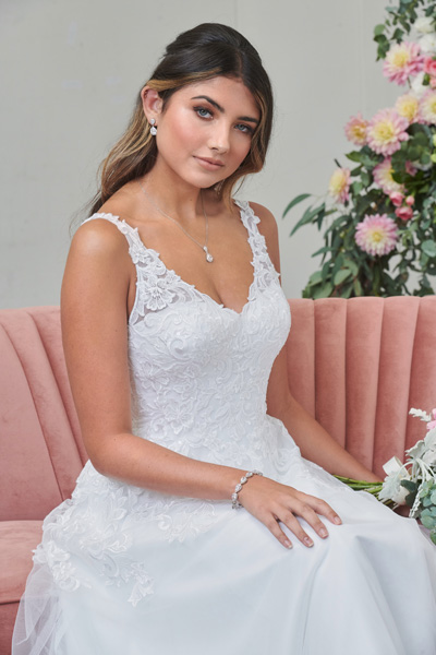 How to shop for a wedding dress – The Brides Jewels
