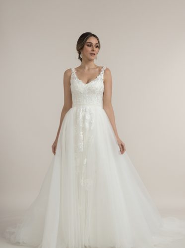 Divine A-line tulle skirt wedding dress