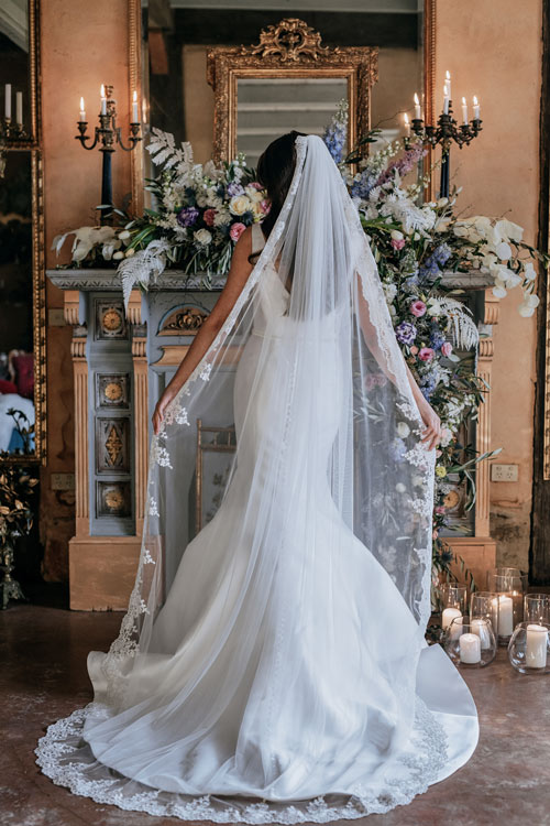 Ivory wedding dress veil