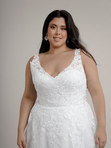 Casual wedding dress in white
