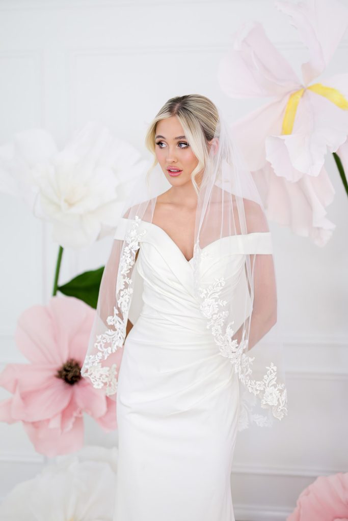 Divine lace bridal veils with lace trim