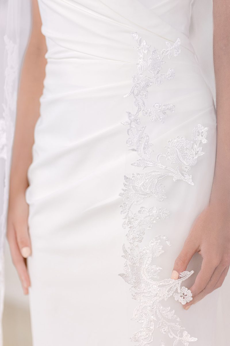 Divine lace bridal veil details