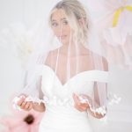 Double layer veil with lace on edge.