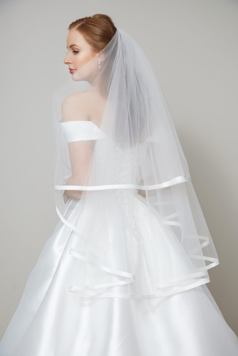 Ribbon Edge Bridal Veil