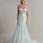 Trumpet skirt wedding dress.