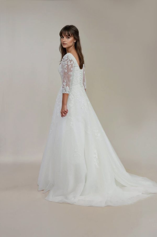 Paloma Dress back details with train