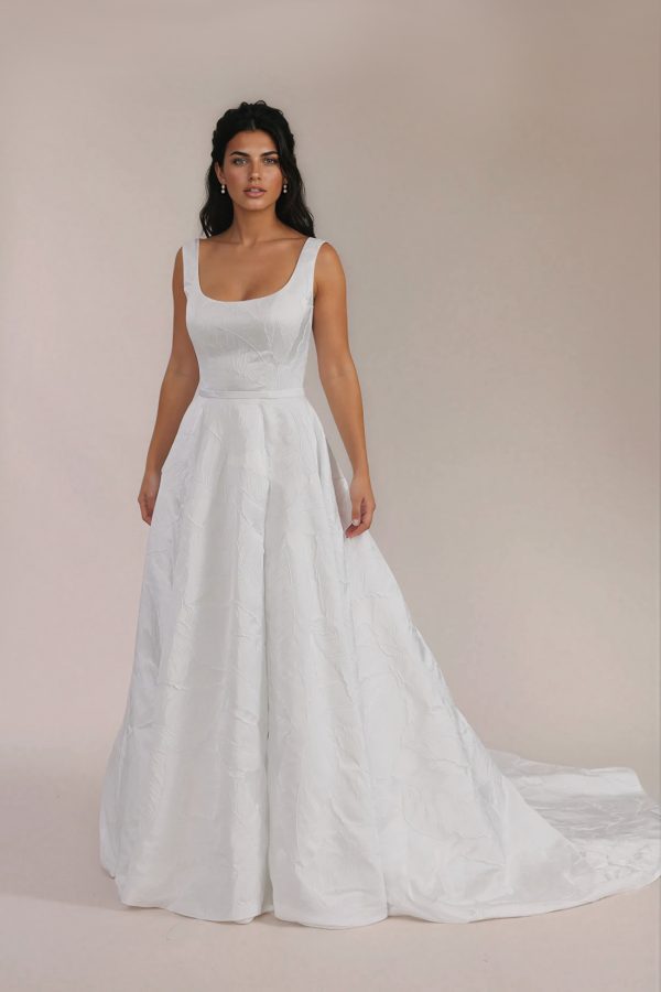 Levi Dress Front details