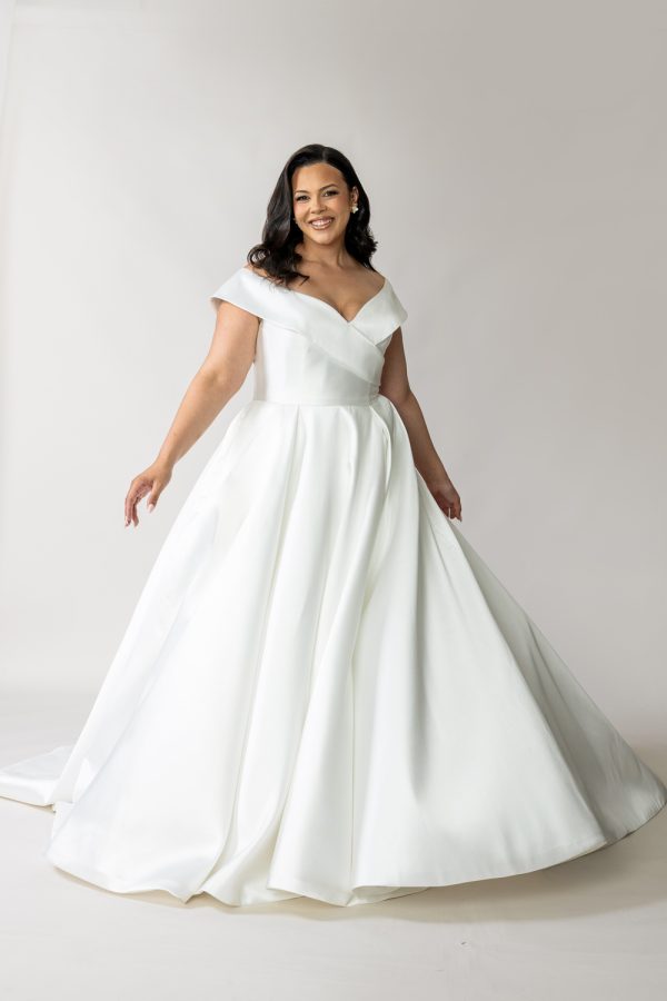 Curve Wedding Dresses In Melbourne