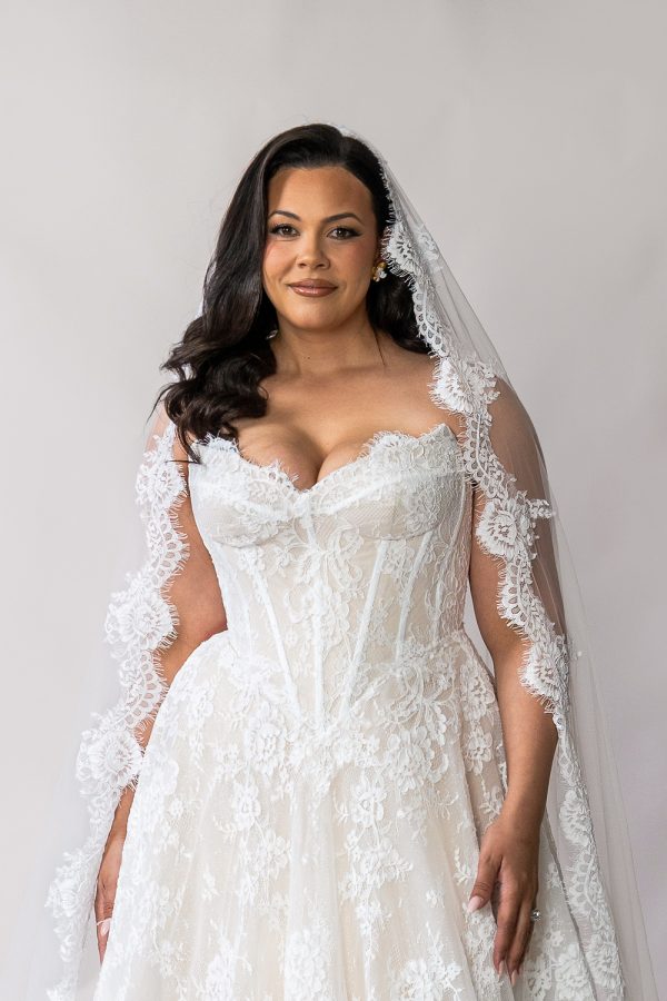 Florence Lace Trim Veil