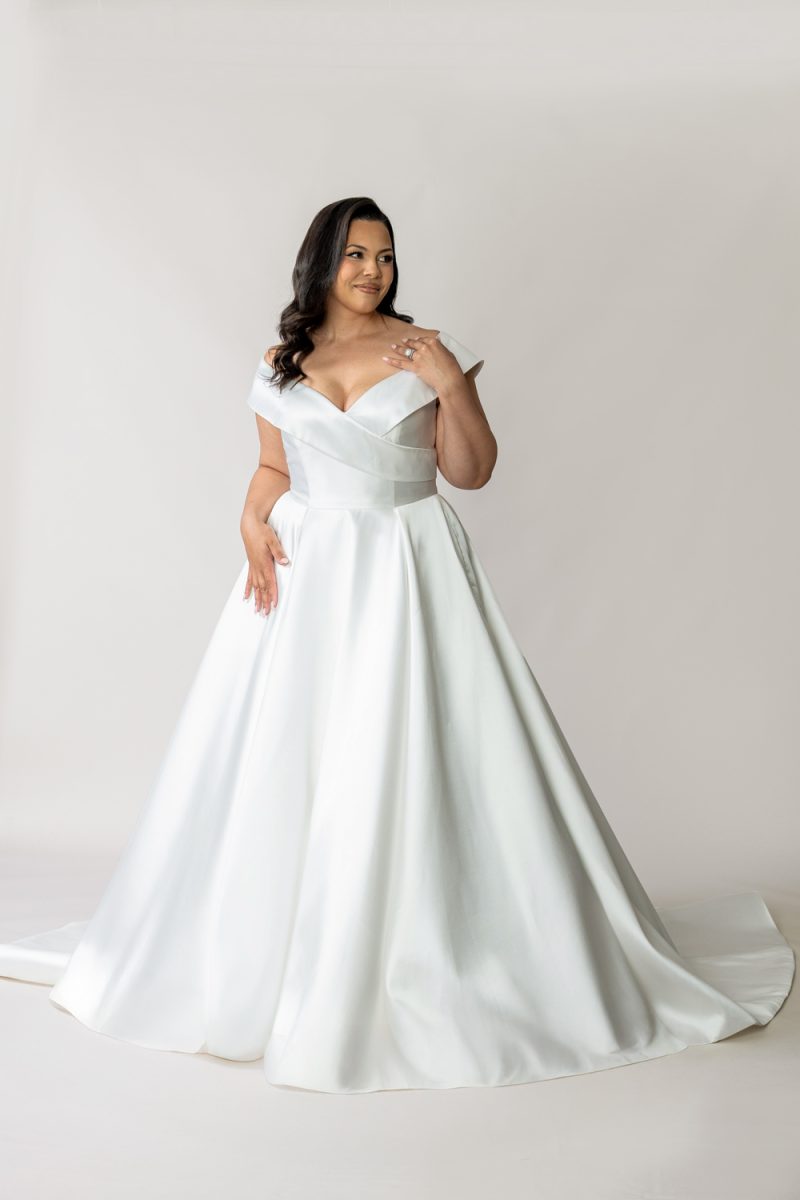 Curvy Wedding Dress Melbourne Romy