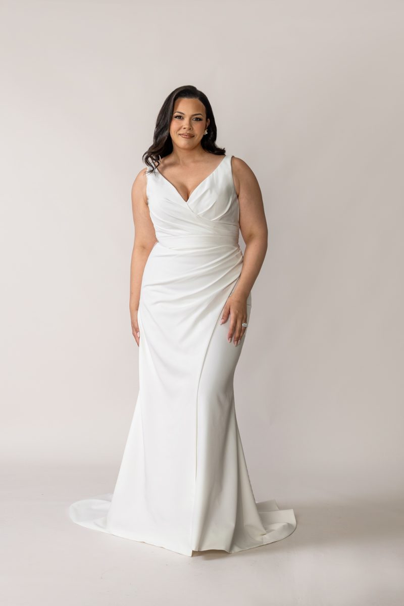 Fitted Plus Size Wedding Dress