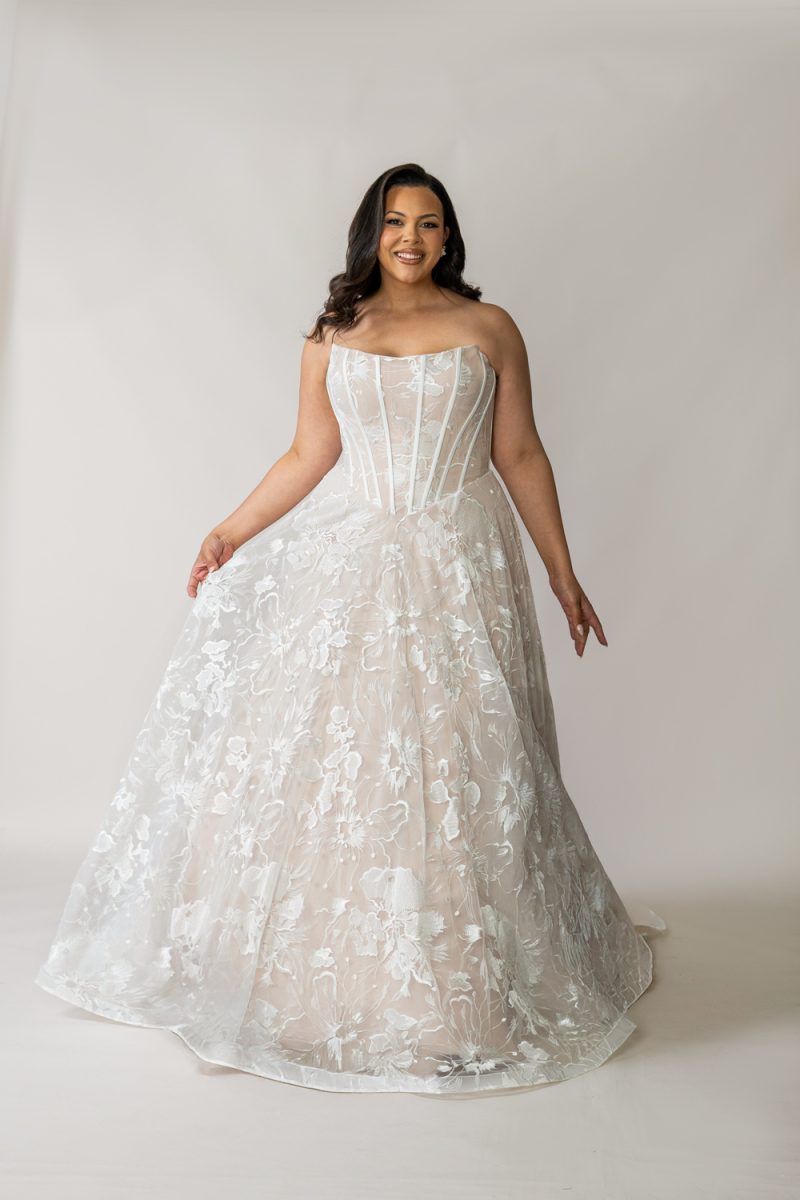 Plus Size Lace A Line Wedding Dress